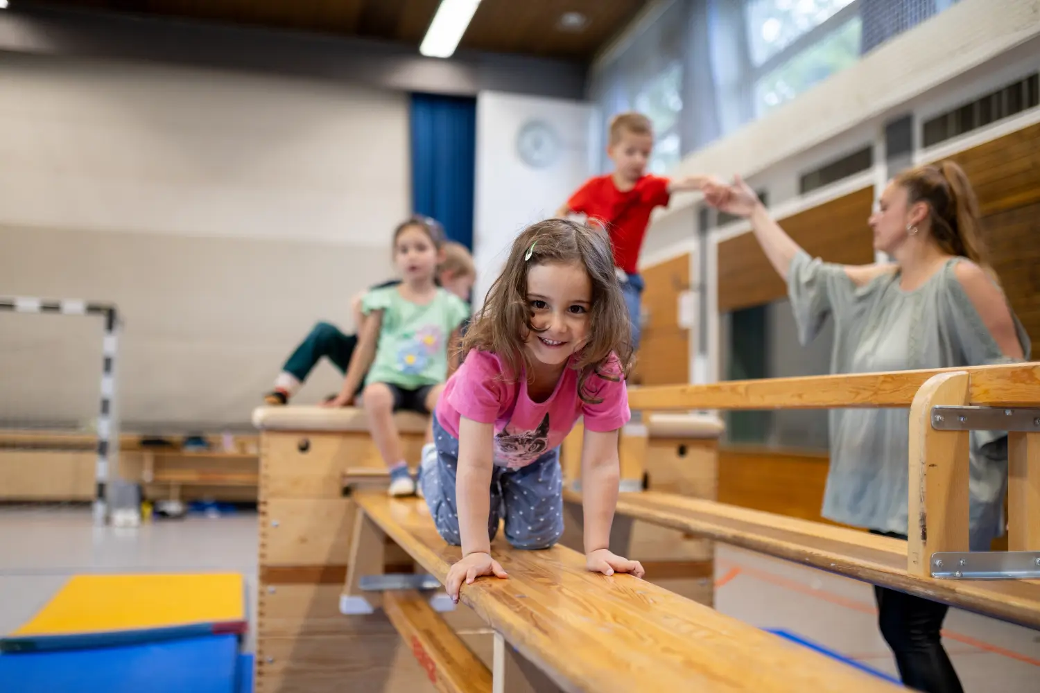 Kinder machen Gymnastik von VfR Umkirch 1923 e.V.