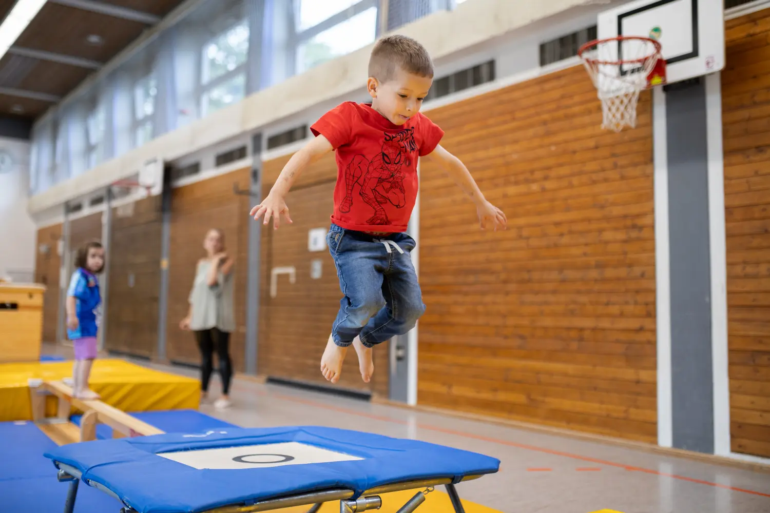 Kinder machen Gymnastik von VfR Umkirch 1923 e.V.