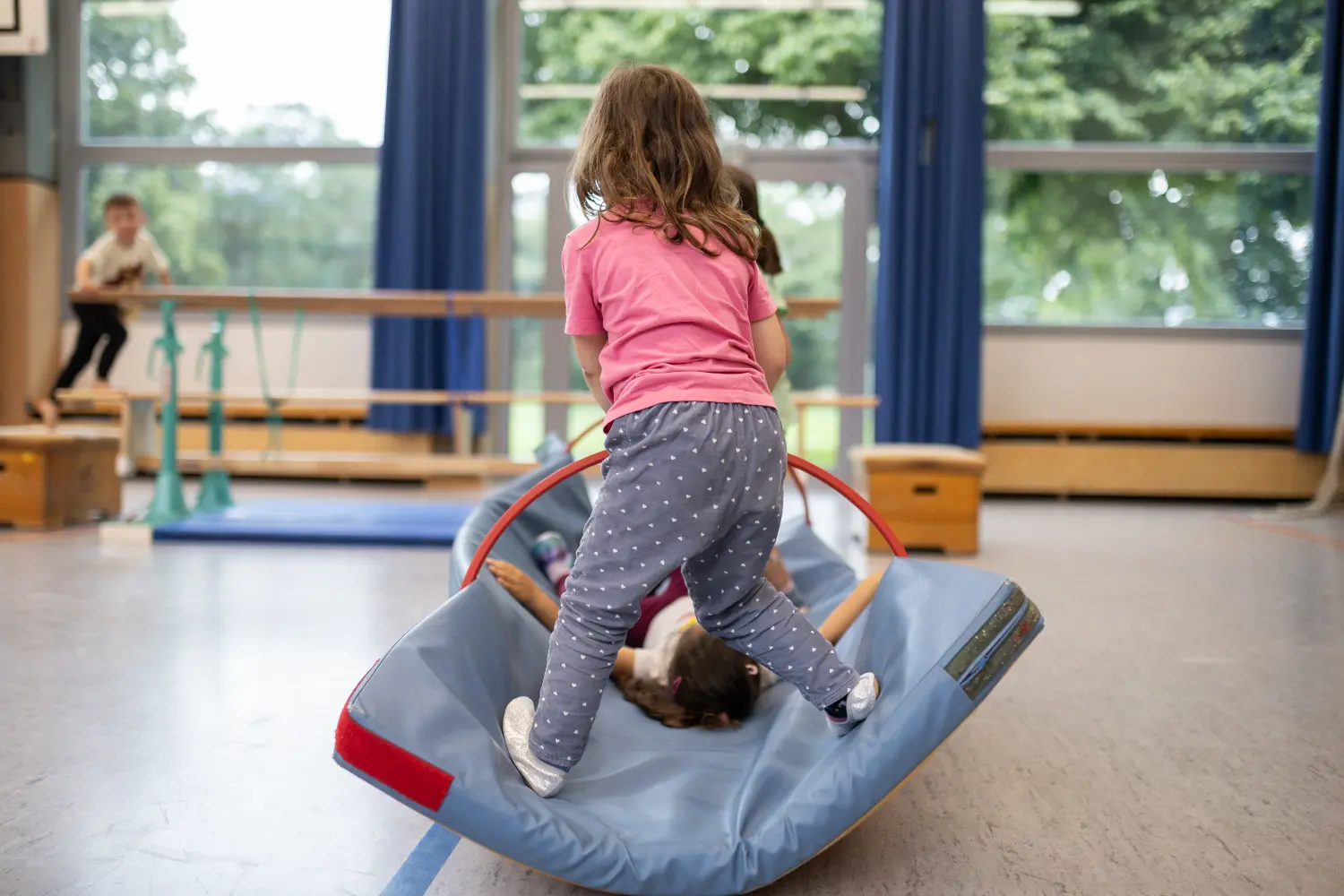 Kinder machen Gymnastik von VfR Umkirch 1923 e.V.