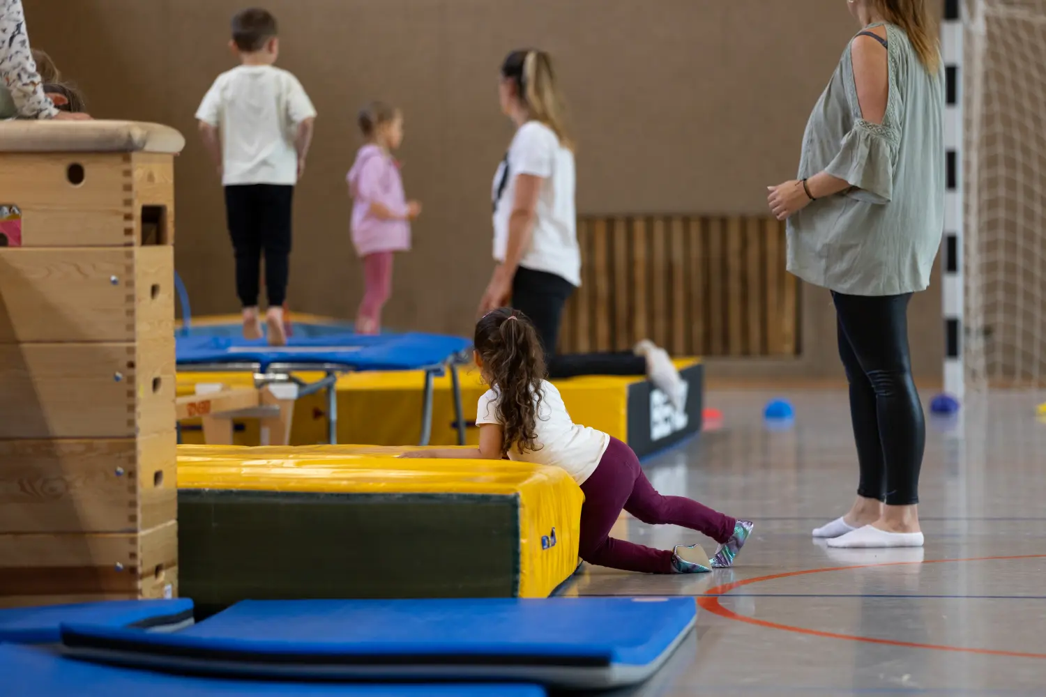 Kinder machen Gymnastik von VfR Umkirch 1923 e.V.